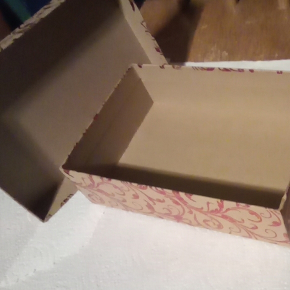 Empty gift box - Picture 2 of 3